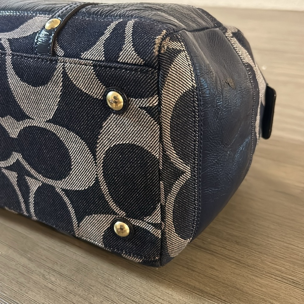 Coach Blue and Tan Shoulder Bag - Picture 7 of 12